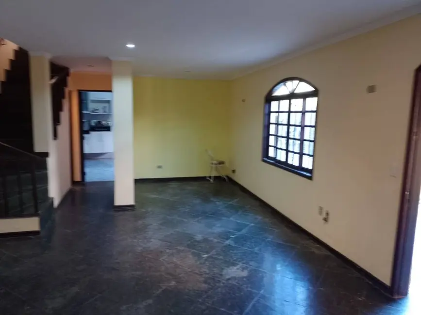 Foto 2 de Sobrado com 3 quartos à venda, 200m2 em Jardim Alpino, São Paulo - SP
