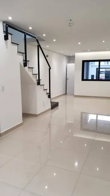 Casa com 3 quartos à venda, 115m2 em Vila Isa, São Paulo - SP - imagem 1 Foto 1 de Casa com 3 quartos à venda, 115m2 em Vila Isa, São Paulo - SP