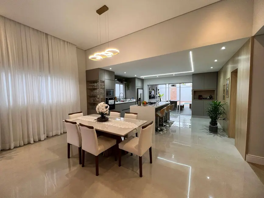 Foto 5 de Casa com 3 quartos à venda, 220m2 em Interlagos, São Paulo - SP