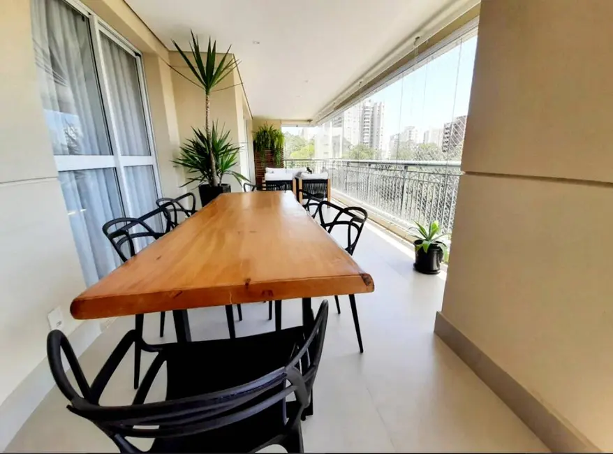 Apartamento com 4 quartos à venda, 200m2 em Vila Andrade, São Paulo - SP - imagem 5 Foto 5 de Apartamento com 4 quartos à venda, 200m2 em Vila Andrade, São Paulo - SP