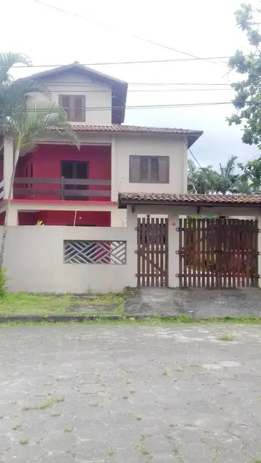 Foto 1 de Casa com 3 quartos à venda, 250m2 em Itanhaem - SP