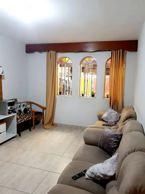 Foto 2 de Casa com 3 quartos à venda, 136m2 em Vila São José (Cidade Dutra), São Paulo - SP