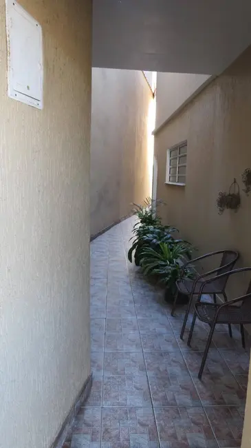 Foto 2 de Casa com 3 quartos à venda, 250m2 em Jardim Santo André, São Paulo - SP