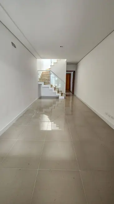 Foto 2 de Casa com 3 quartos à venda, 110m2 em Jardim Sabará, São Paulo - SP