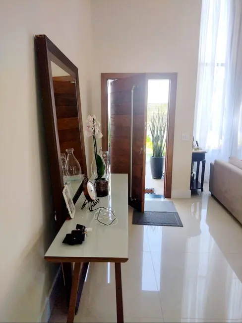 Casa com 4 quartos à venda, 350m2 em Interlagos, São Paulo - SP - imagem 2 Foto 2 de Casa com 4 quartos à venda, 350m2 em Interlagos, São Paulo - SP