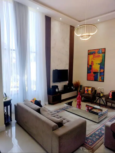 Casa com 4 quartos à venda, 350m2 em Interlagos, São Paulo - SP - imagem 3 Foto 3 de Casa com 4 quartos à venda, 350m2 em Interlagos, São Paulo - SP