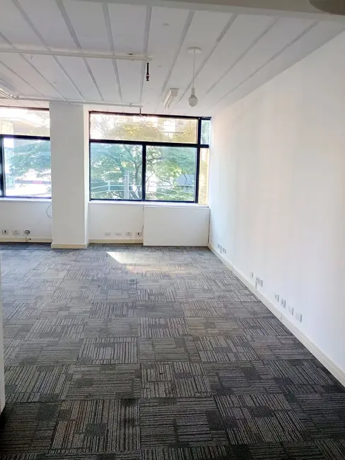Sala Comercial à venda e para alugar, 98m2 em Cidade Monções, São Paulo - SP - imagem 4 Foto 4 de Sala Comercial à venda e para alugar, 98m2 em Cidade Monções, São Paulo - SP