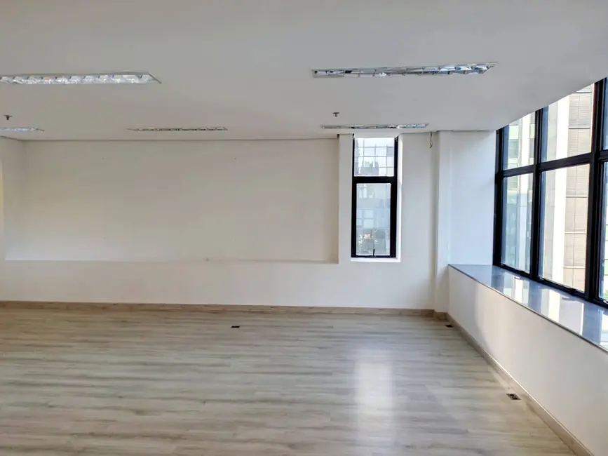 Foto 3 de Sala Comercial para alugar, 94m2 em Vila Olímpia, São Paulo - SP