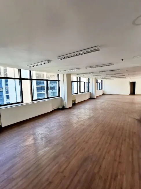 Sala Comercial à venda e para alugar, 196m2 em Cidade Monções, São Paulo - SP - imagem 7 Foto 7 de Sala Comercial à venda e para alugar, 196m2 em Cidade Monções, São Paulo - SP