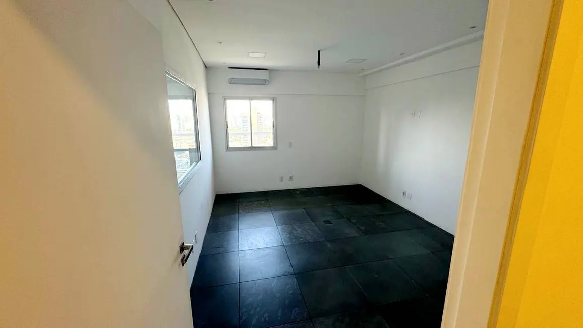 Foto 3 de Sala Comercial para alugar, 60m2 em Real Parque, São Paulo - SP