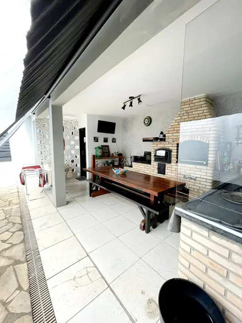 Casa com 3 quartos à venda, 261m2 em Terceira Divisão de Interlagos, São Paulo - SP - imagem 8 Foto 8 de Casa com 3 quartos à venda, 261m2 em Terceira Divisão de Interlagos, São Paulo - SP