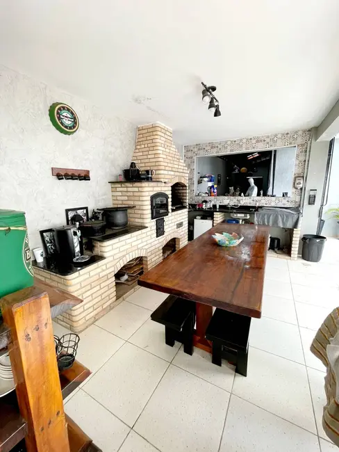 Casa com 3 quartos à venda, 261m2 em Terceira Divisão de Interlagos, São Paulo - SP - imagem 6 Foto 6 de Casa com 3 quartos à venda, 261m2 em Terceira Divisão de Interlagos, São Paulo - SP