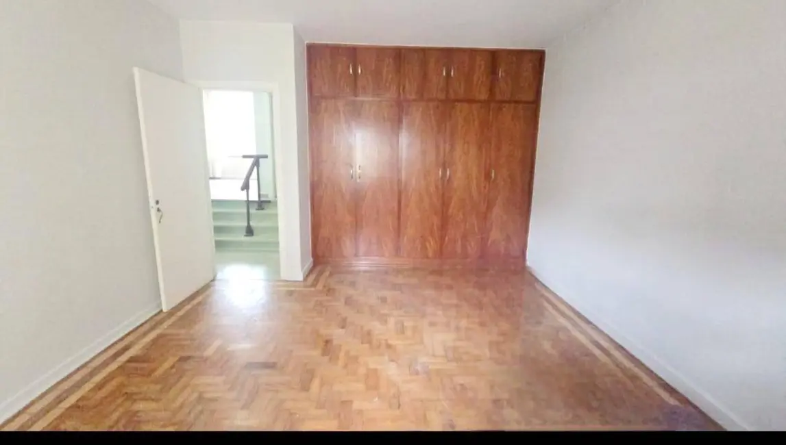 Foto 9 de Casa com 3 quartos à venda, 285m2 em Jardim Londrina, São Paulo - SP