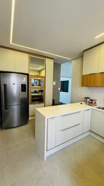 Casa com 3 quartos à venda, 200m2 em Cidade Dutra, São Paulo - SP - imagem 3 Foto 3 de Casa com 3 quartos à venda, 200m2 em Cidade Dutra, São Paulo - SP