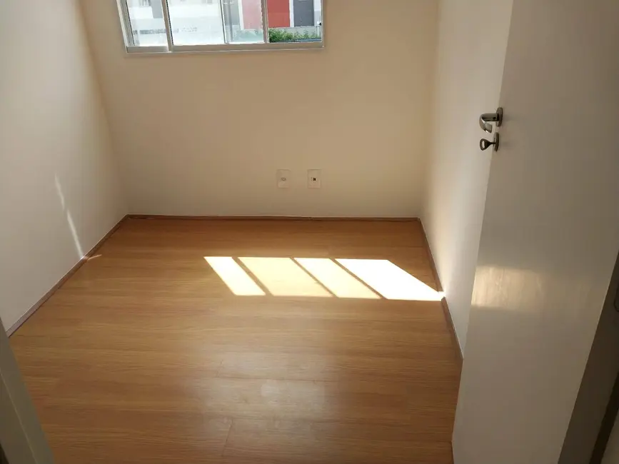 Foto 2 de Apartamento com 2 quartos para alugar, 38m2 em Usina Piratininga, São Paulo - SP
