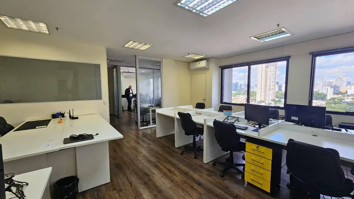 Foto 4 de Sala Comercial para alugar, 1500m2 em Vila Olímpia, São Paulo - SP