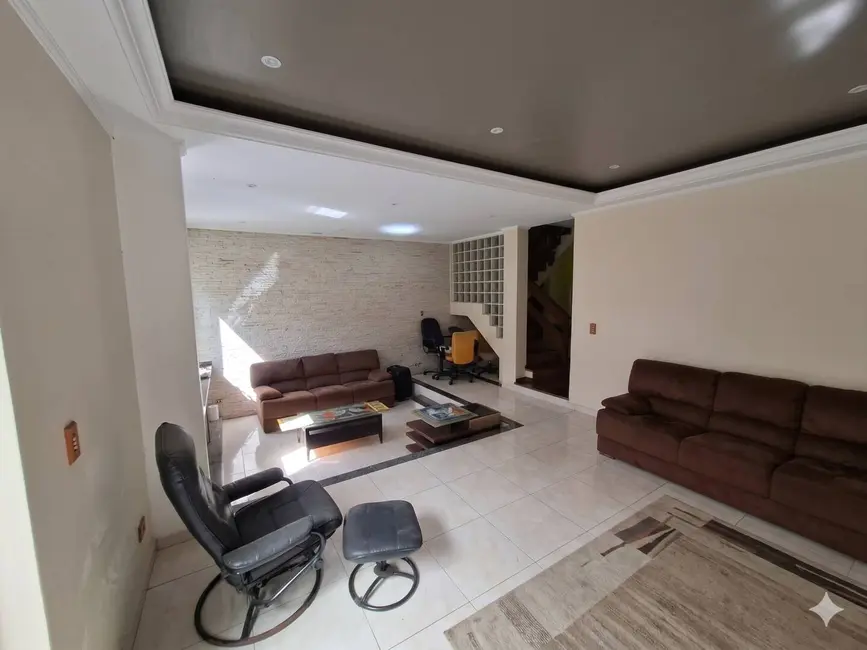 Casa com 4 quartos à venda, 270m2 em Jardim Ipanema (Zona Sul), São Paulo - SP - imagem 1 Foto 1 de Casa com 4 quartos à venda, 270m2 em Jardim Ipanema (Zona Sul), São Paulo - SP