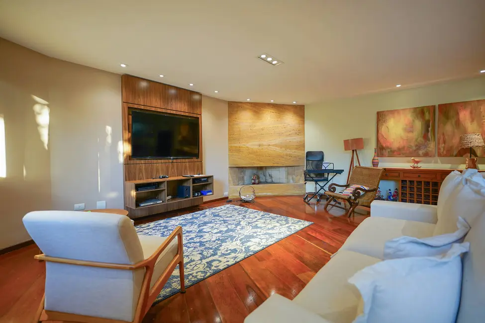 Casa com 4 quartos à venda, 744m2 em Interlagos, São Paulo - SP - imagem 3 Foto 3 de Casa com 4 quartos à venda, 744m2 em Interlagos, São Paulo - SP