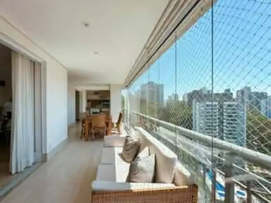 Apartamento com 4 quartos à venda, 200m2 em Vila Andrade, São Paulo - SP - imagem 5 Foto 5 de Apartamento com 4 quartos à venda, 200m2 em Vila Andrade, São Paulo - SP