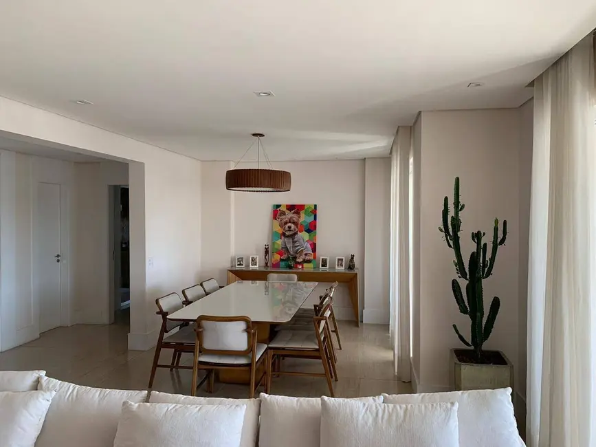 Apartamento com 4 quartos à venda, 200m2 em Vila Andrade, São Paulo - SP - imagem 7 Foto 7 de Apartamento com 4 quartos à venda, 200m2 em Vila Andrade, São Paulo - SP