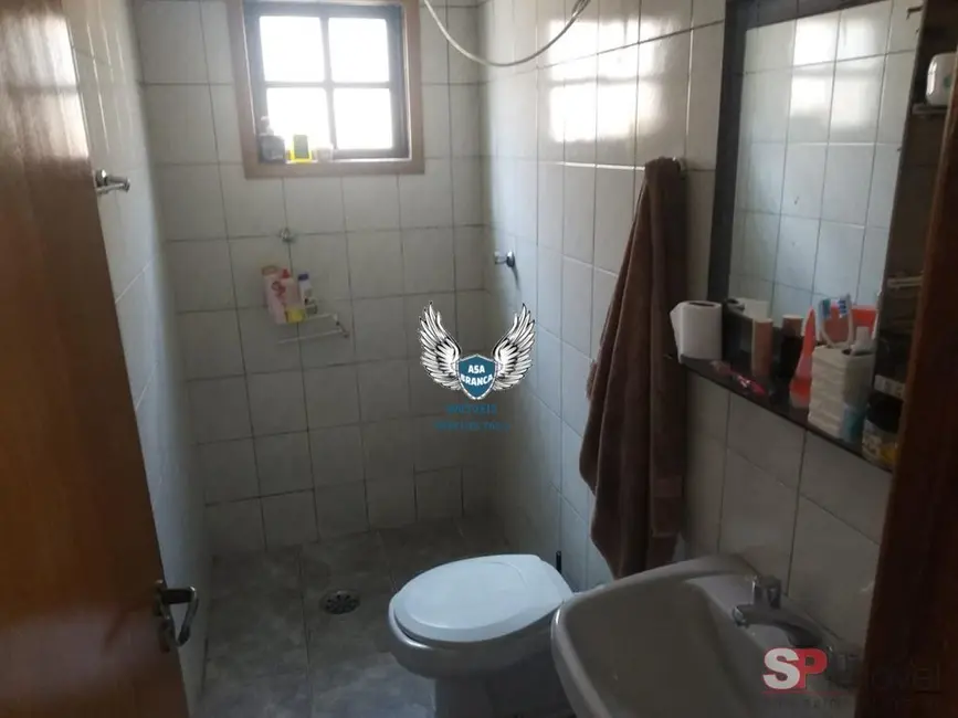 Foto 2 de Sobrado com 2 quartos à venda, 190m2 em Furnas, São Paulo - SP