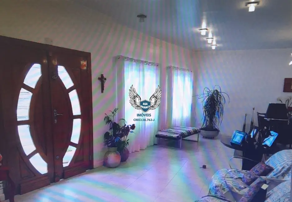 Sobrado com 4 quartos à venda, 260m2 em Parque Palmas do Tremembé, São Paulo - SP - imagem 9 Foto 9 de Sobrado com 4 quartos à venda, 260m2 em Parque Palmas do Tremembé, São Paulo - SP