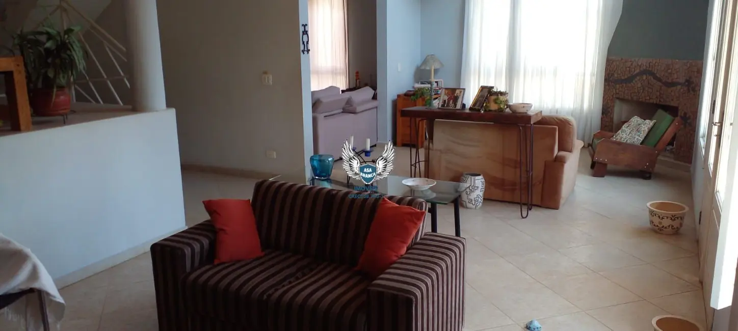 Foto 2 de Casa de Condomínio com 4 quartos à venda, 300m2 em Tremembé, São Paulo - SP