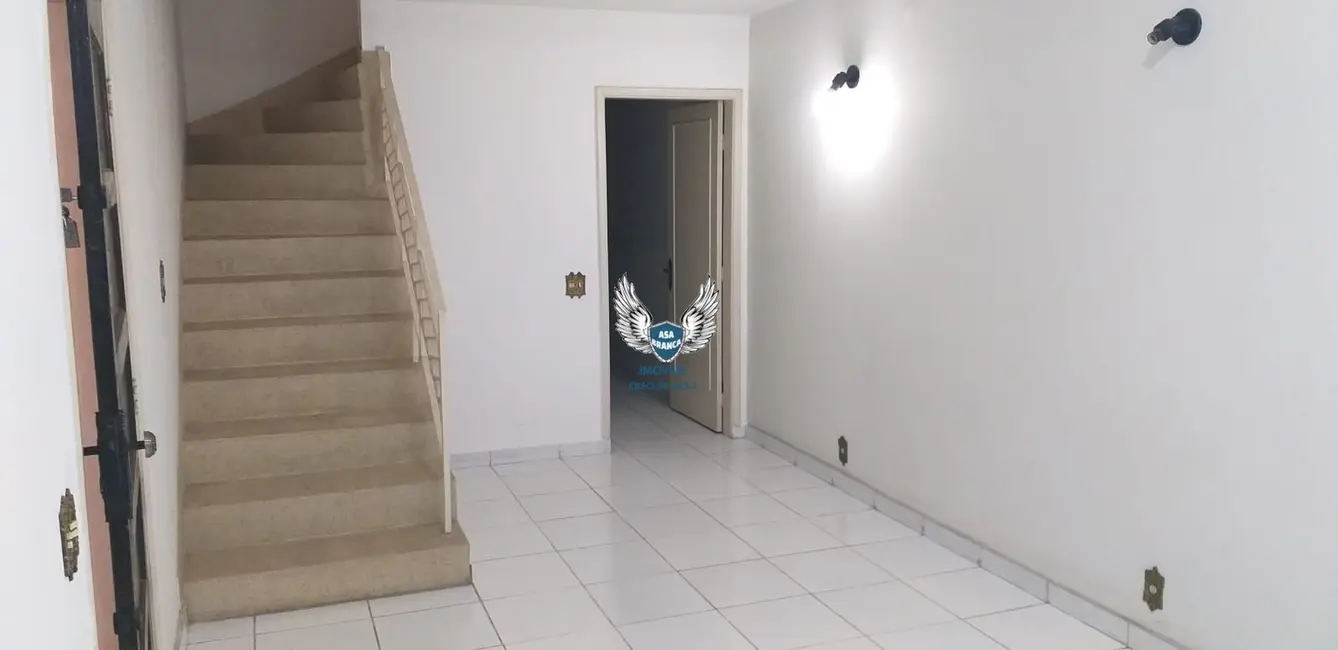 Foto 3 de Sobrado com 2 quartos à venda, 120m2 em Jardim das Laranjeiras, São Paulo - SP