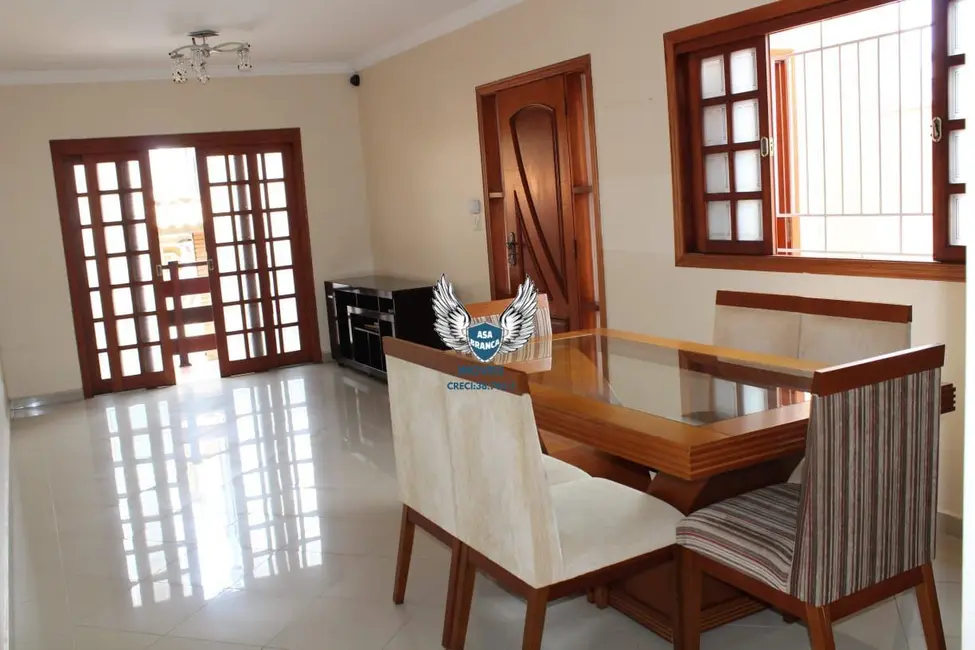 Foto 2 de Sobrado com 3 quartos à venda, 300m2 em Tremembé, São Paulo - SP