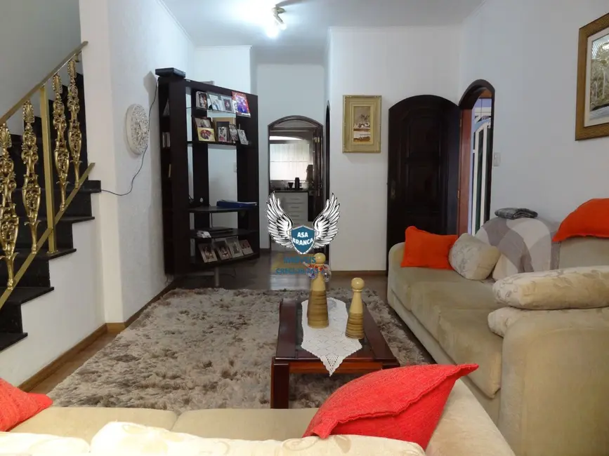 Sobrado com 3 quartos à venda, 149m2 em Vila Guilherme, São Paulo - SP - imagem 2 Foto 2 de Sobrado com 3 quartos à venda, 149m2 em Vila Guilherme, São Paulo - SP