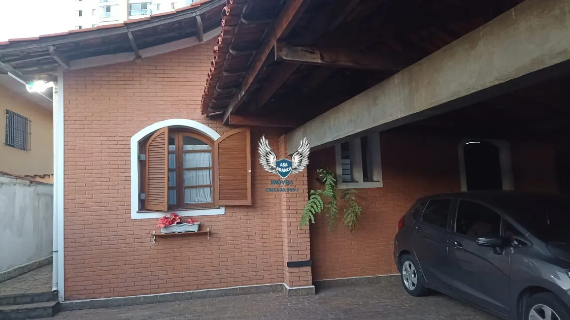 Foto 3 de Casa com 3 quartos à venda, 500m2 em Santa Teresinha, São Paulo - SP