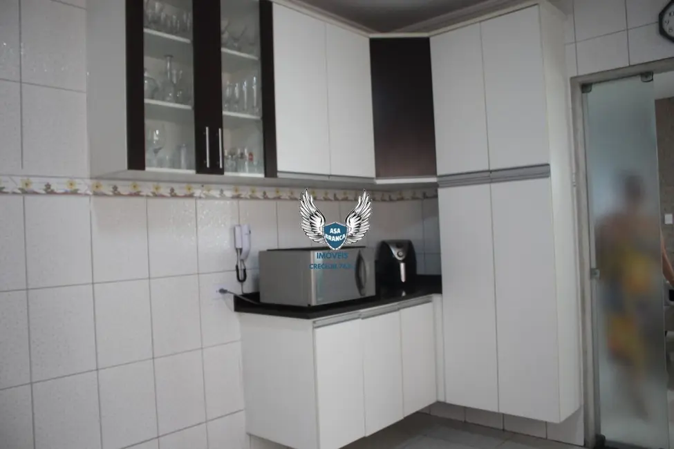 Sobrado com 3 quartos para alugar, 400m2 em Jardim São Paulo(Zona Norte), São Paulo - SP - imagem 9 Foto 9 de Sobrado com 3 quartos para alugar, 400m2 em Jardim São Paulo(Zona Norte), São Paulo - SP