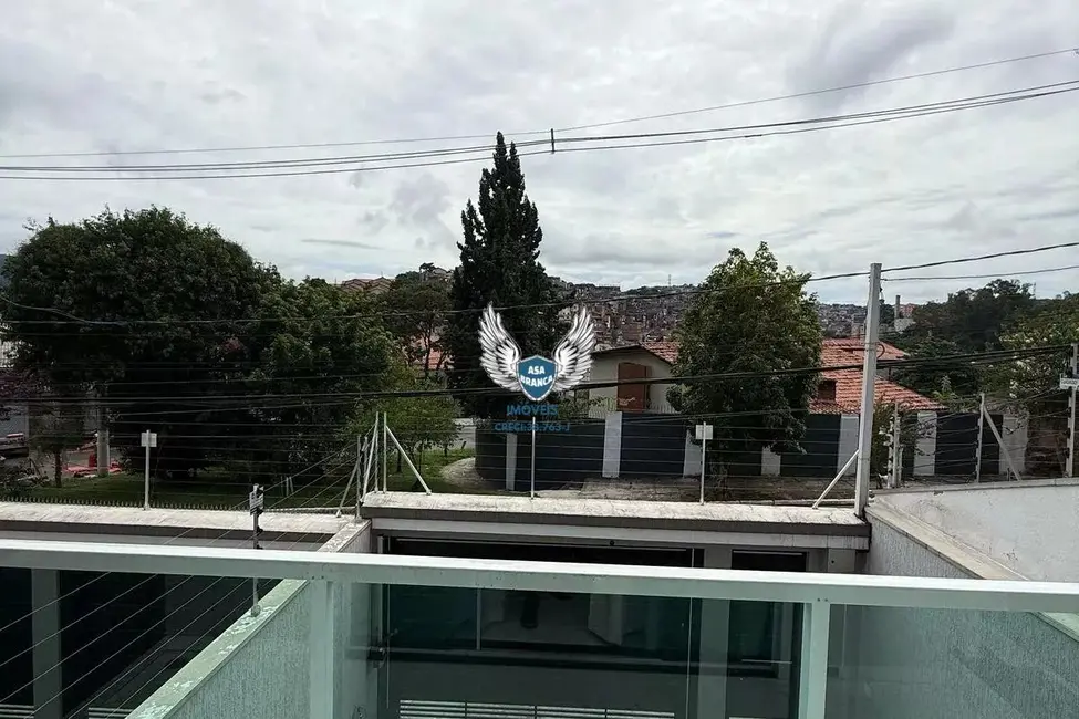 Sobrado com 3 quartos à venda, 280m2 em Jardim Guapira, São Paulo - SP - imagem 5 Foto 5 de Sobrado com 3 quartos à venda, 280m2 em Jardim Guapira, São Paulo - SP