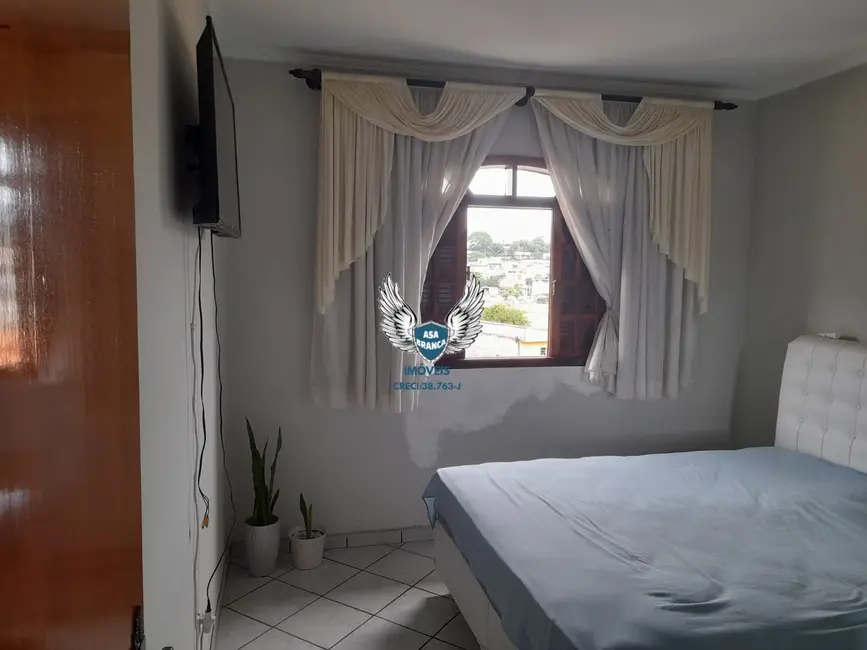 Sobrado com 3 quartos à venda, 160m2 em Brasilândia, São Paulo - SP - imagem 8 Foto 8 de Sobrado com 3 quartos à venda, 160m2 em Brasilândia, São Paulo - SP