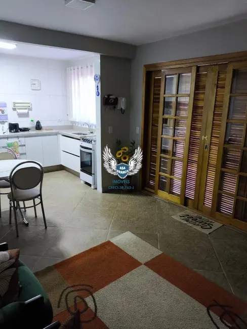 Foto 2 de Casa com 3 quartos à venda, 120m2 em Vila Dionisia, São Paulo - SP