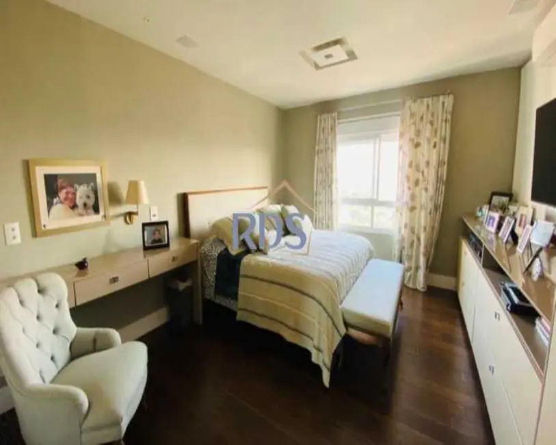 Apartamento com 3 quartos à venda, 251m2 em Campo Belo, São Paulo - SP - imagem 9 Foto 9 de Apartamento com 3 quartos à venda, 251m2 em Campo Belo, São Paulo - SP