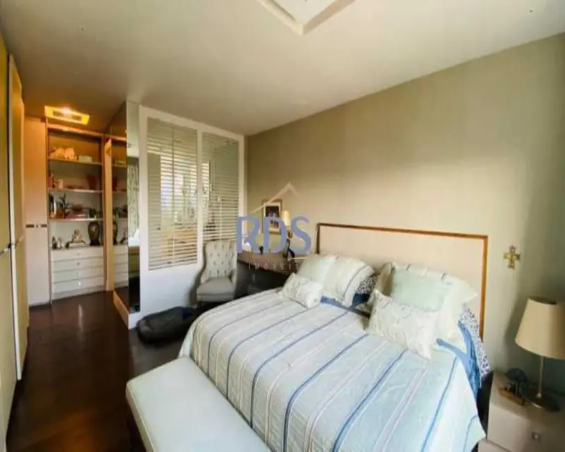 Apartamento com 3 quartos à venda, 251m2 em Campo Belo, São Paulo - SP - imagem 7 Foto 7 de Apartamento com 3 quartos à venda, 251m2 em Campo Belo, São Paulo - SP
