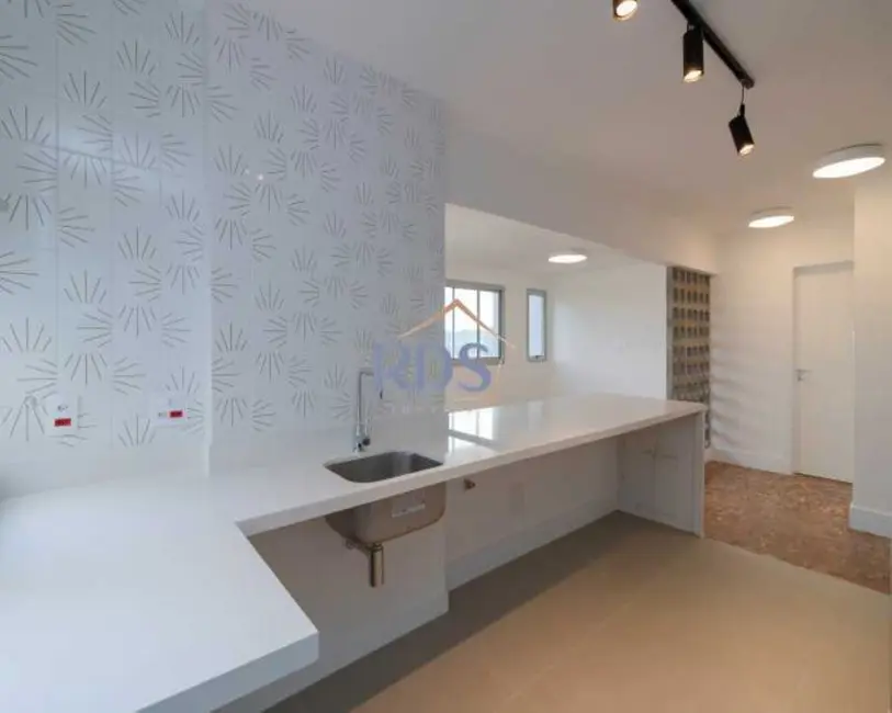 Apartamento com 3 quartos à venda, 127m2 em Jardim Europa, São Paulo - SP - imagem 5 Foto 5 de Apartamento com 3 quartos à venda, 127m2 em Jardim Europa, São Paulo - SP