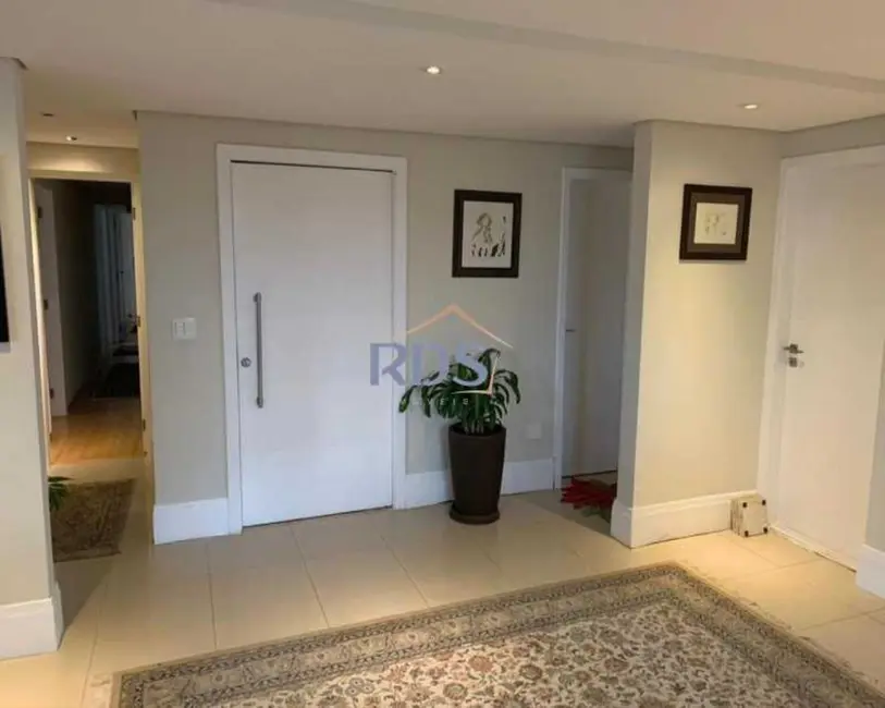 Foto 3 de Apartamento com 5 quartos à venda, 268m2 em Itaim Bibi, São Paulo - SP