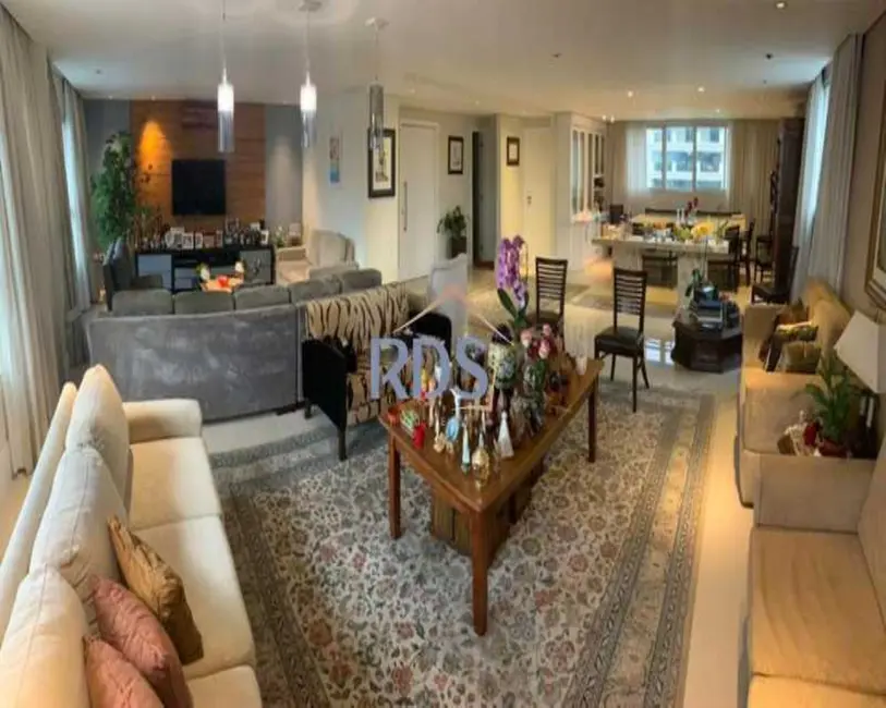 Foto 5 de Apartamento com 5 quartos à venda, 268m2 em Itaim Bibi, São Paulo - SP