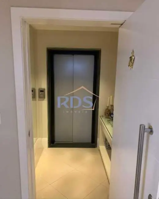 Foto 6 de Apartamento com 5 quartos à venda, 268m2 em Itaim Bibi, São Paulo - SP