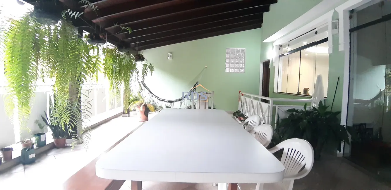 Foto 3 de Casa com 4 quartos à venda, 270m2 em Parque Assunção, Taboao Da Serra - SP