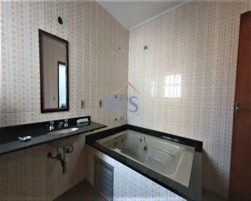 Foto 9 de Casa com 3 quartos à venda, 216m2 em Jardim Luanda, São Paulo - SP