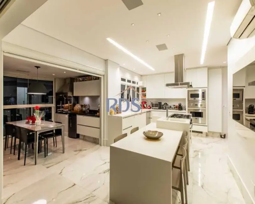 Apartamento com 4 quartos à venda, 324m2 em Indianópolis, São Paulo - SP - imagem 9 Foto 9 de Apartamento com 4 quartos à venda, 324m2 em Indianópolis, São Paulo - SP