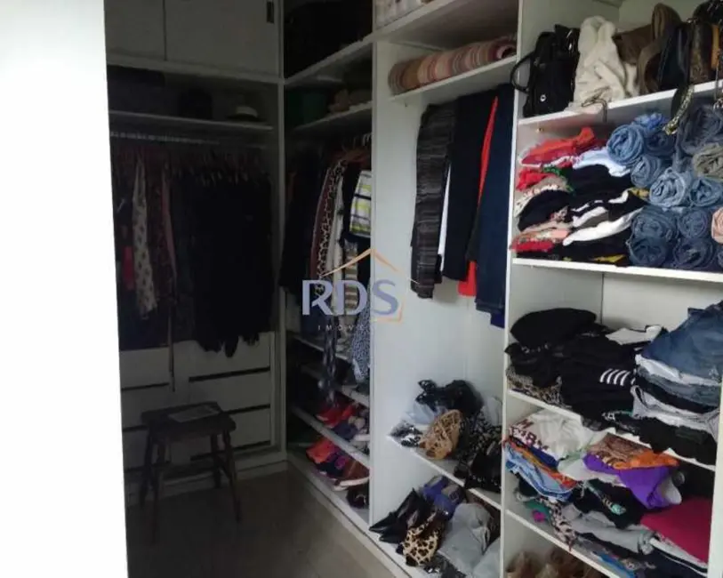 Foto 8 de Casa de Condomínio com 4 quartos à venda, 300m2 em Vila Appia Antica, Carapicuiba - SP