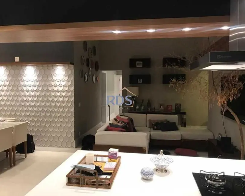Apartamento com 3 quartos à venda, 148m2 em Jardim Fonte do Morumbi, São Paulo - SP - imagem 4 Foto 4 de Apartamento com 3 quartos à venda, 148m2 em Jardim Fonte do Morumbi, São Paulo - SP