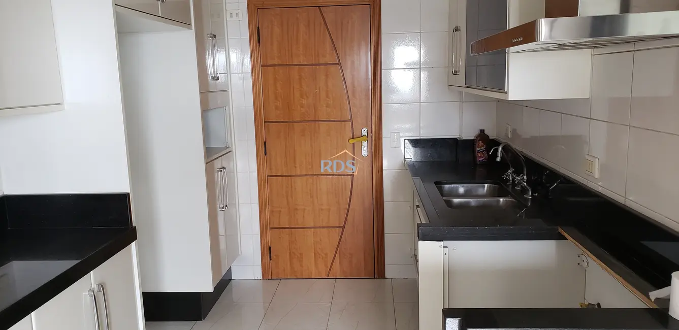 Apartamento com 4 quartos à venda, 160m2 em Vila Suzana, São Paulo - SP - imagem 4 Foto 4 de Apartamento com 4 quartos à venda, 160m2 em Vila Suzana, São Paulo - SP