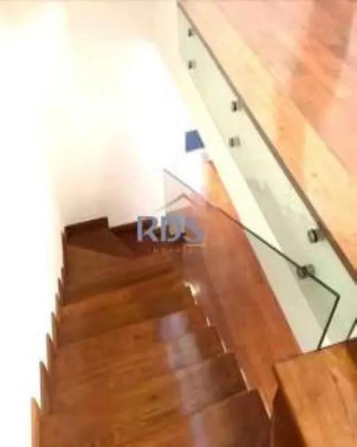 Foto 3 de Casa de Condomínio com 3 quartos à venda, 300m2 em Jardim Viana, São Paulo - SP