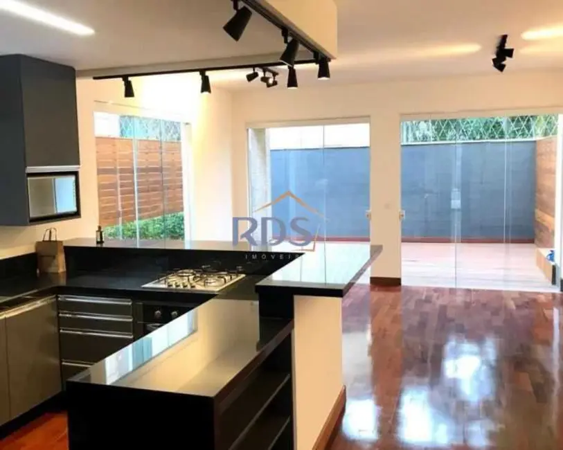 Foto 4 de Casa de Condomínio com 3 quartos à venda, 300m2 em Jardim Viana, São Paulo - SP