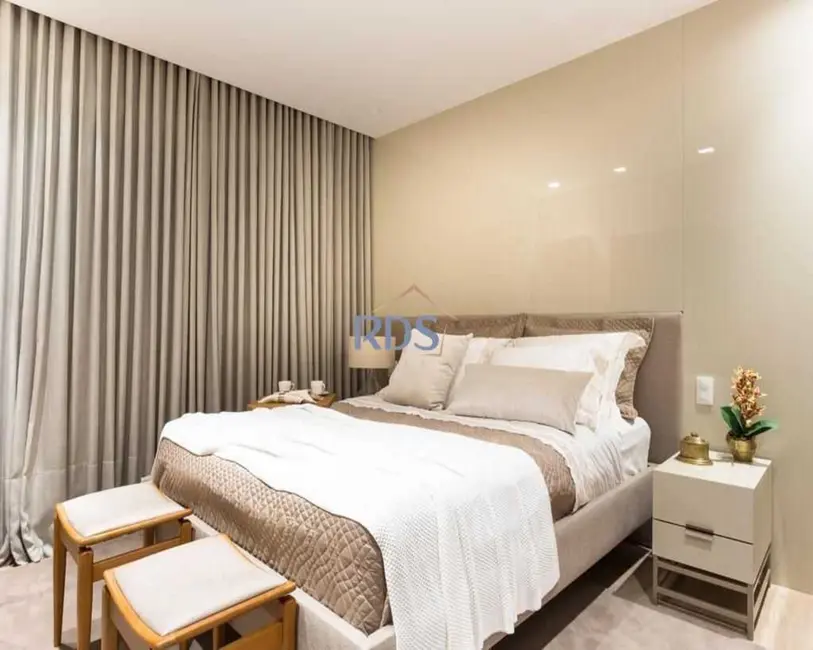 Apartamento com 3 quartos à venda, 215m2 em Vila Mariana, São Paulo - SP - imagem 2 Foto 2 de Apartamento com 3 quartos à venda, 215m2 em Vila Mariana, São Paulo - SP